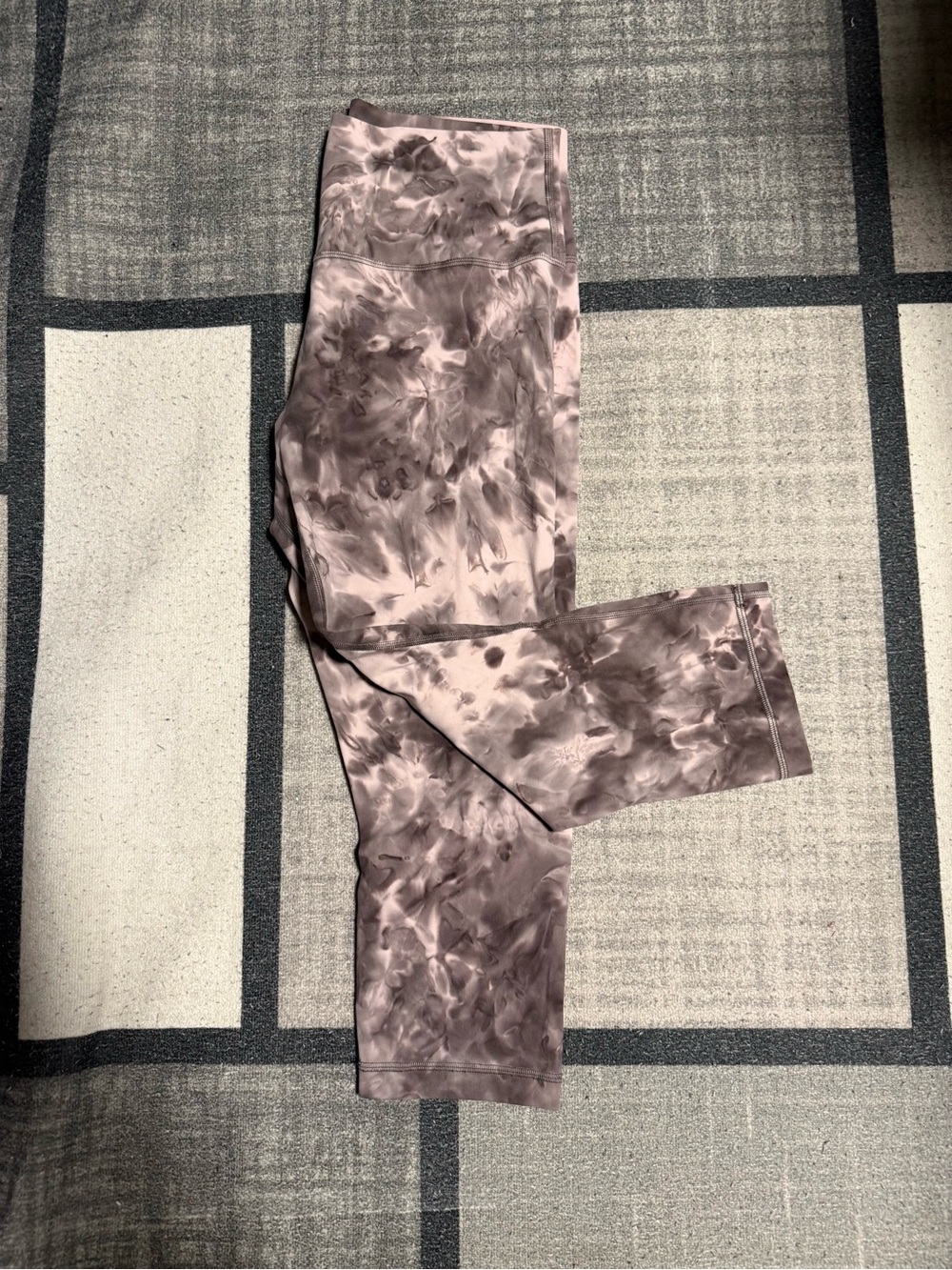 Lululemon Diamond Dye Mink Bery Lunar Rock Shadow Grey Align Crop Leggings
